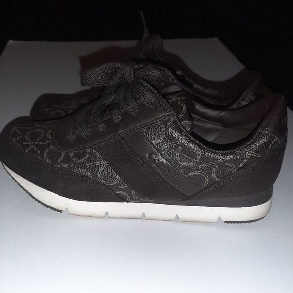 Calvin Klein Sneakers - Picture 2 of 3